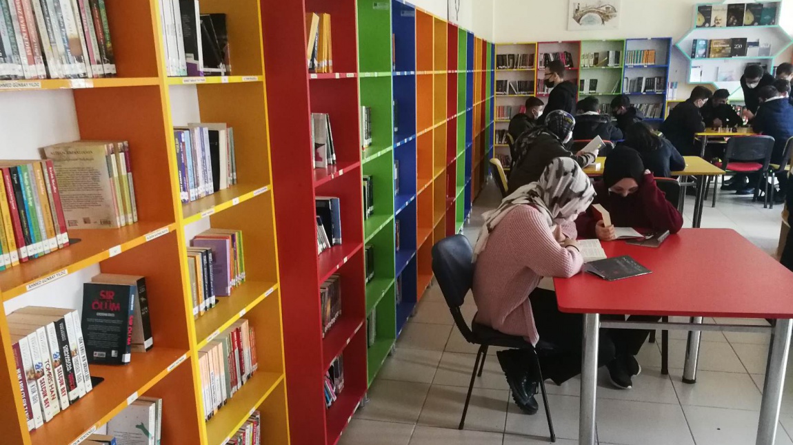 Erbil Koru Anadolu Lisesi Okuyor 